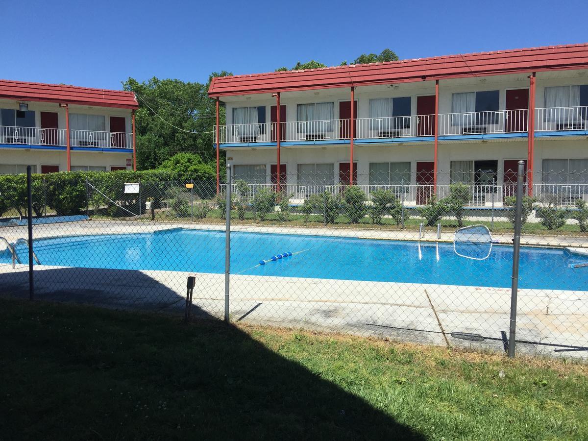 Flagship Inn Petersburg Exterior photo